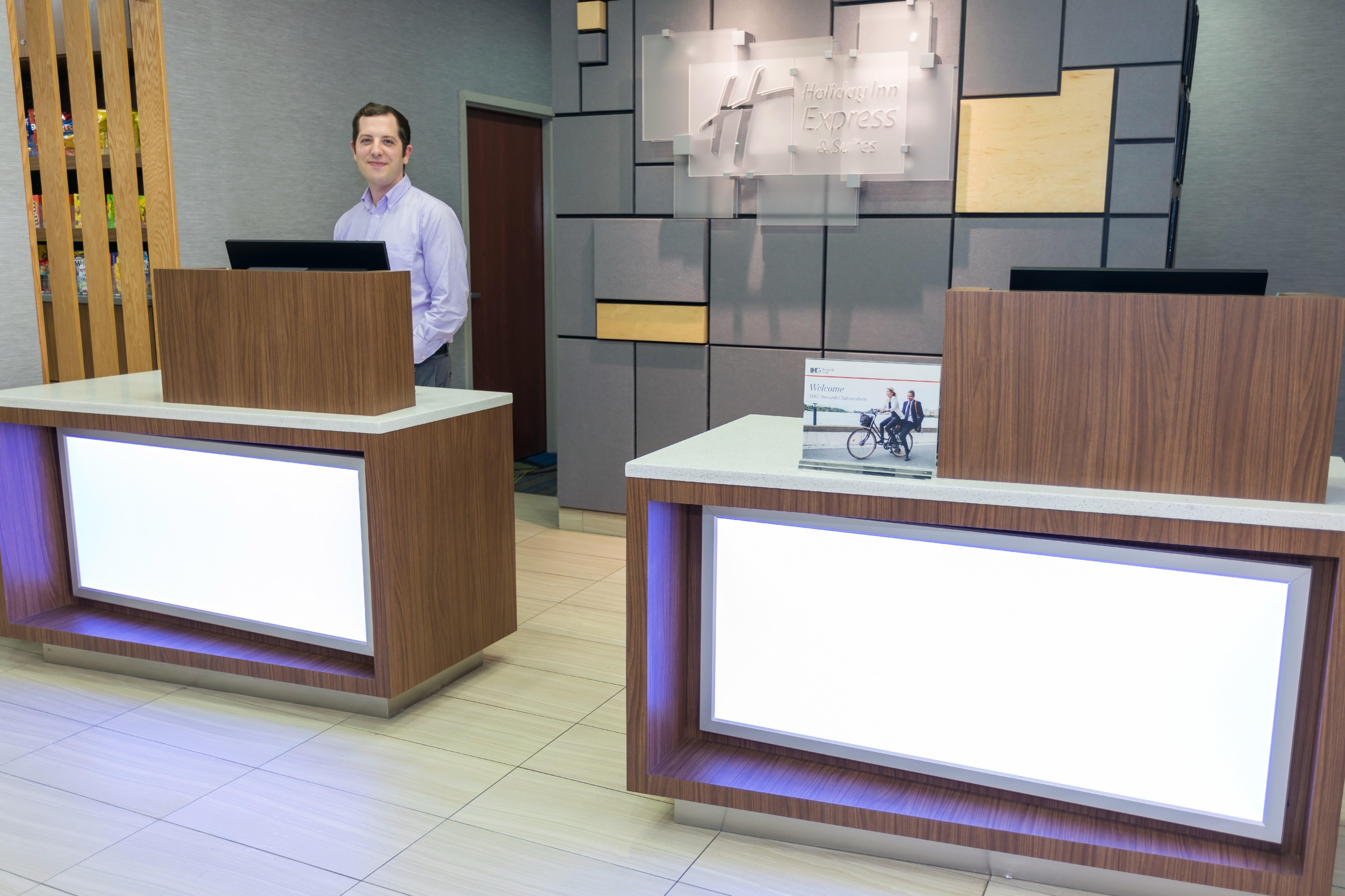 Holiday Inn Express Hotel & Suites Athens By Ihg Exterior foto